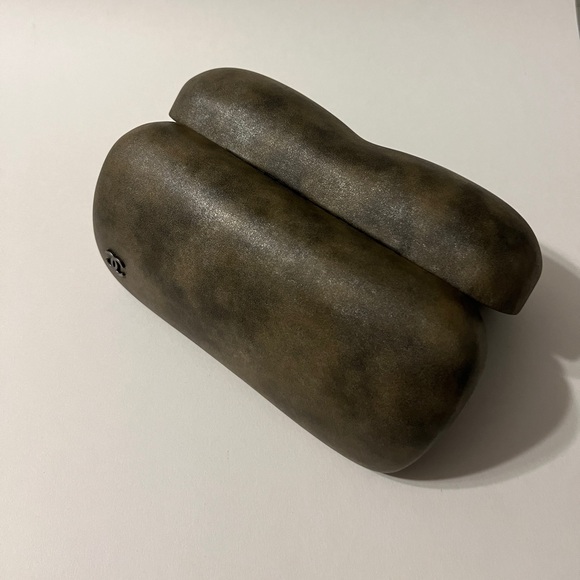 CHANEL Crystal Pearl Cat Eye Polarized Sunglasses - Picture 10 of 15